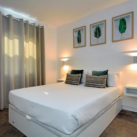 Apartment Charming Loft In With Pool Area *