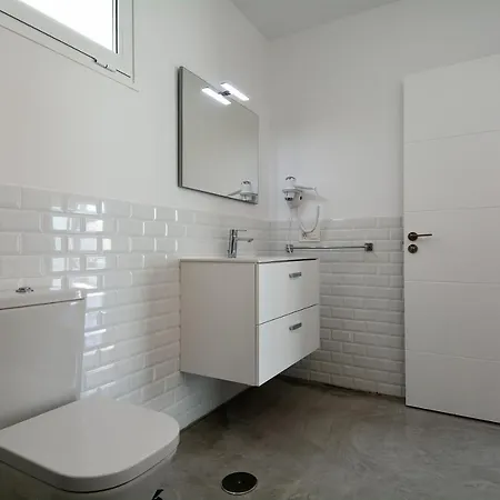 Apartment Charming Loft In With Pool Area *