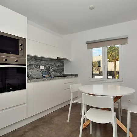 Charming Loft In With Pool Area Apartmán